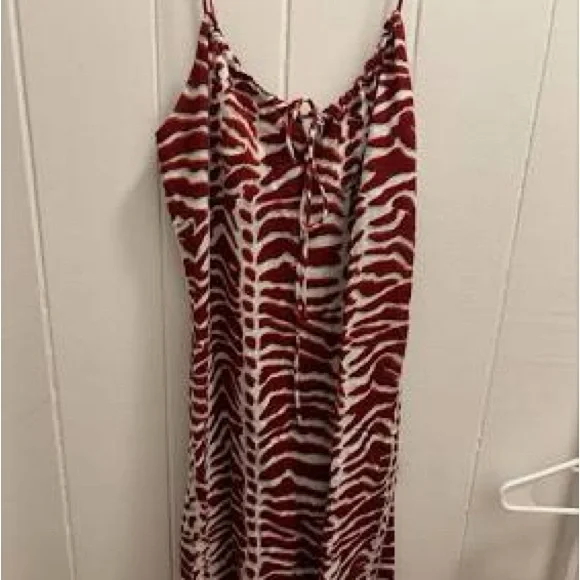 Benoa Jaden Mini Dress Miter by - Picture 2 of 2